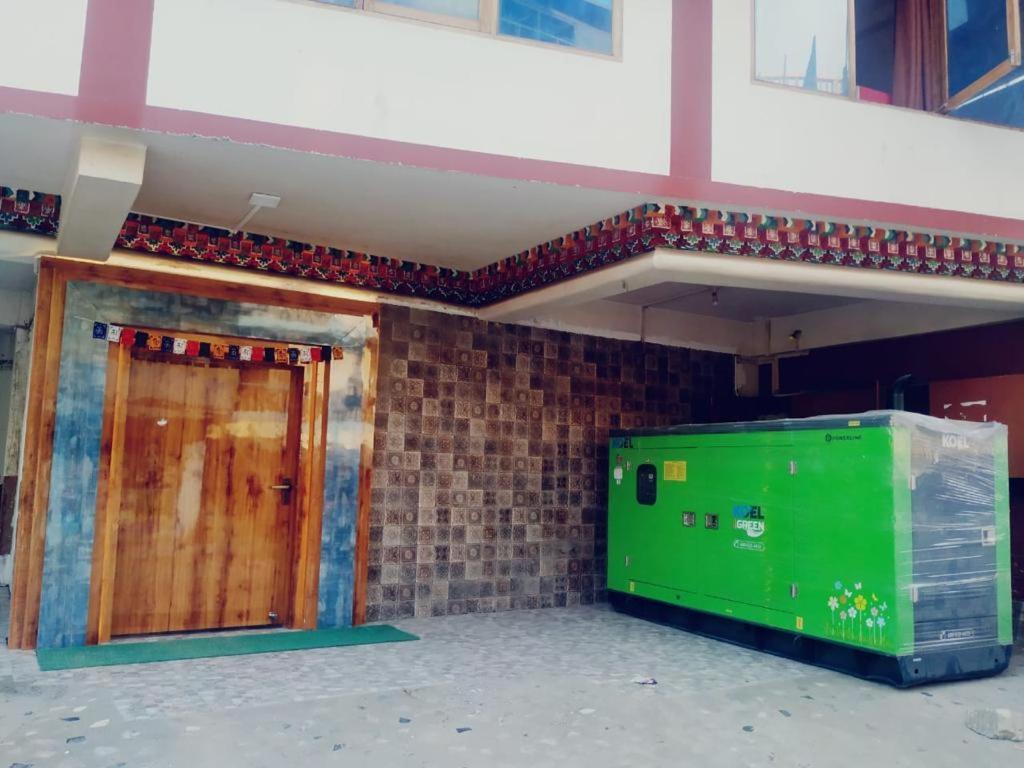 Hotel Diliphu Bomdila Exterior photo